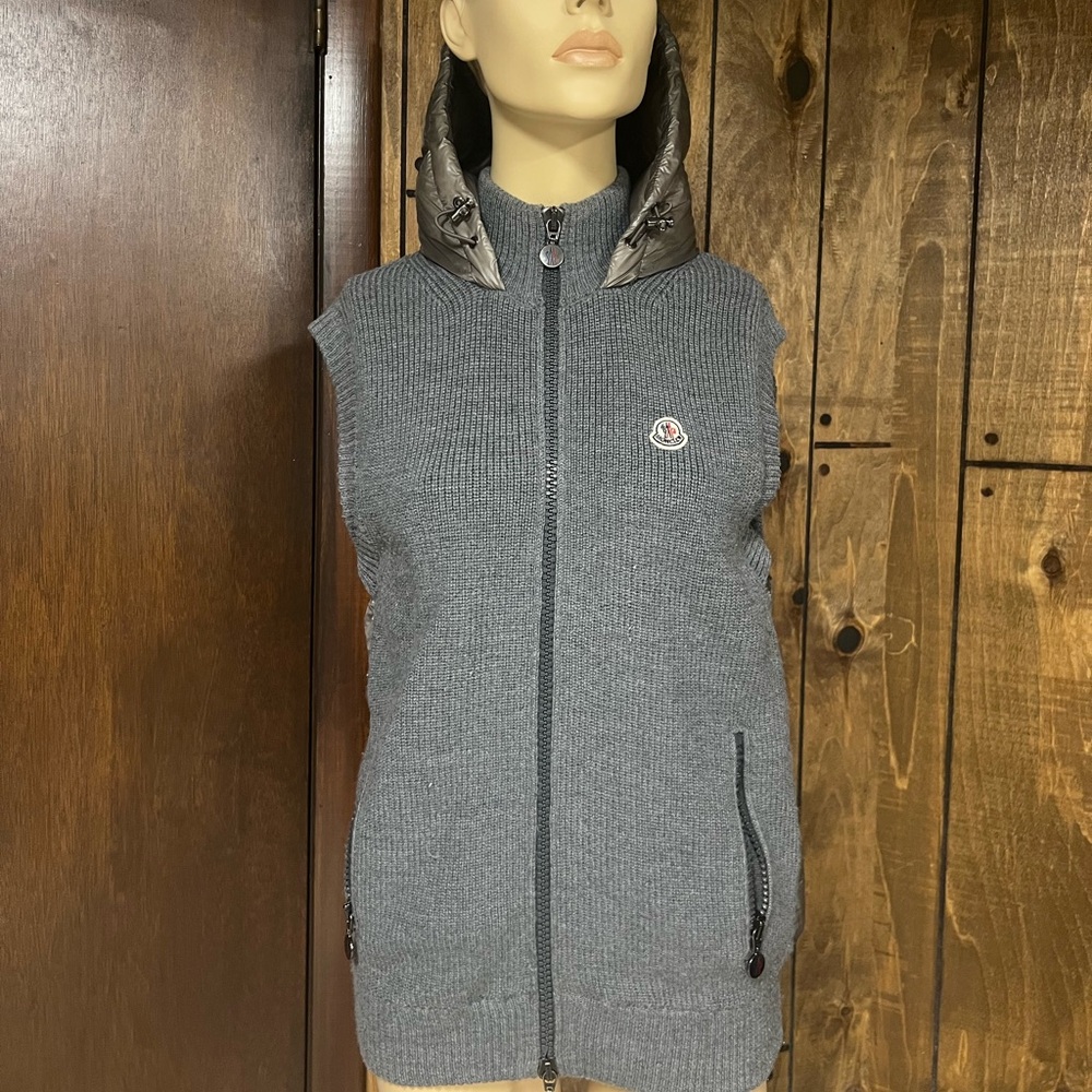 Moncler Grey Down/wool Vest, Sz.L, Excellent